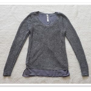 Womens v-neck sweater blouse -Like New
